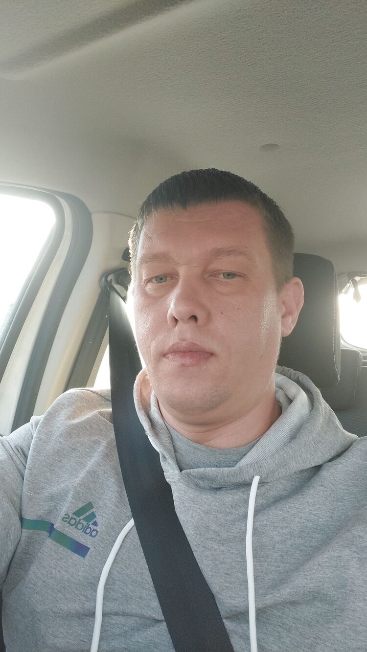  40338952  , 37 ,     