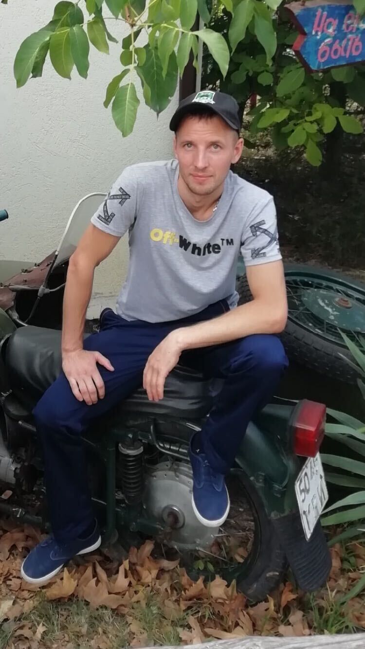  46648162  , 32 ,    