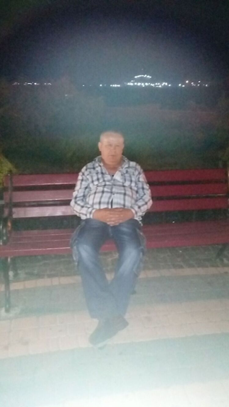  25847152  Volodya, 69 ,    