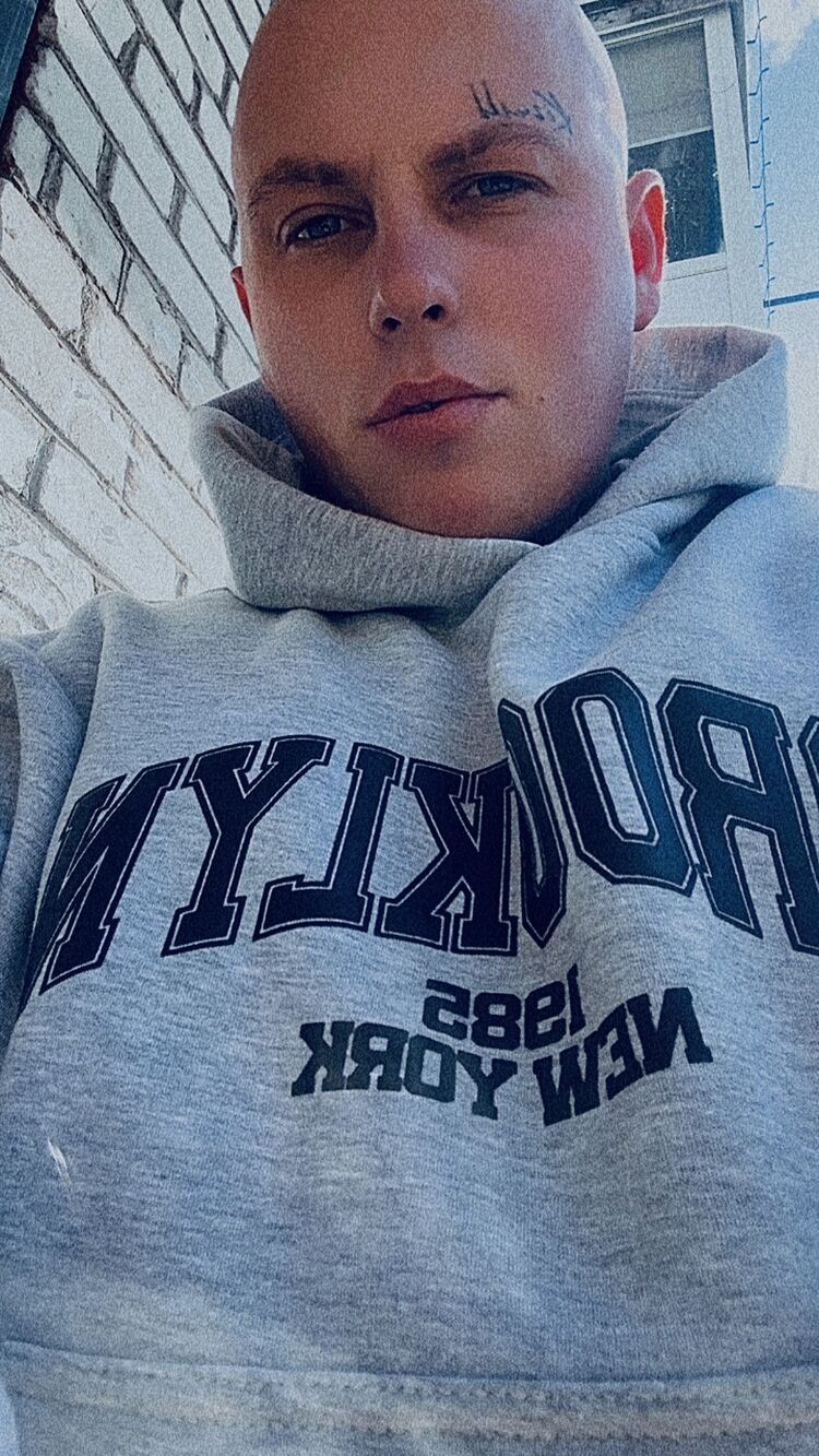  48252992  , 28 ,    