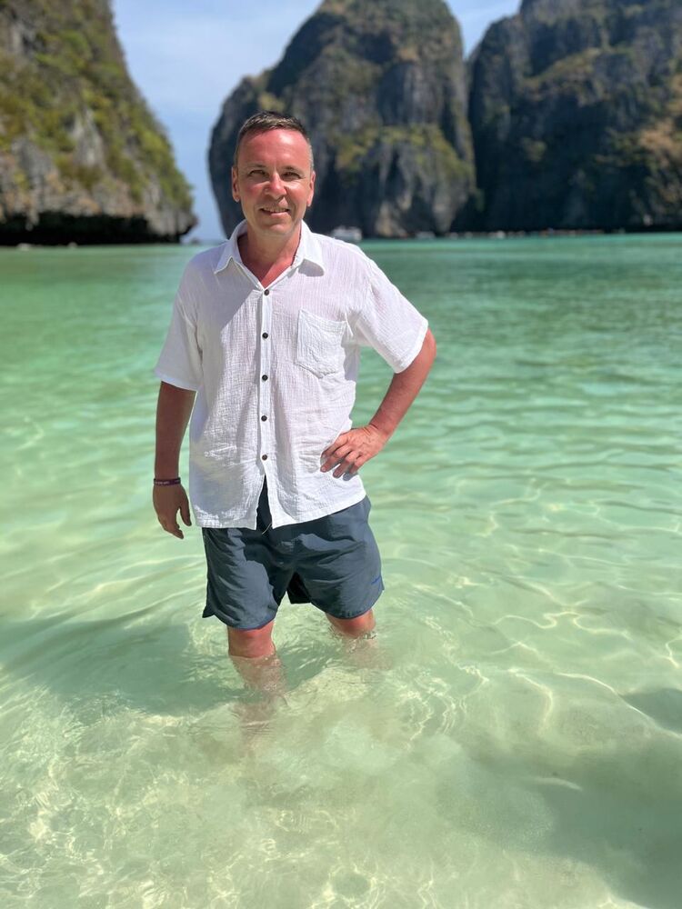  54161342  , 47 ,    -