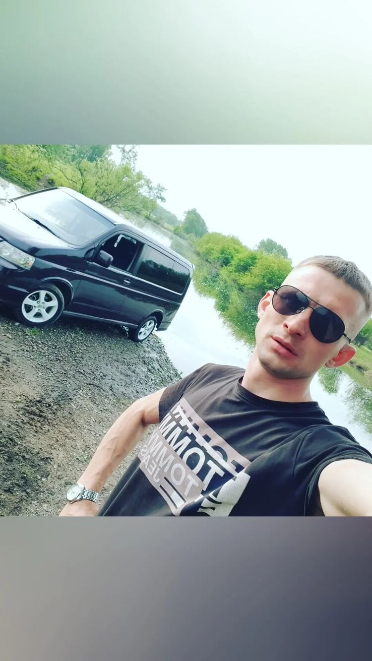  37629622  Prosto, 29 ,    