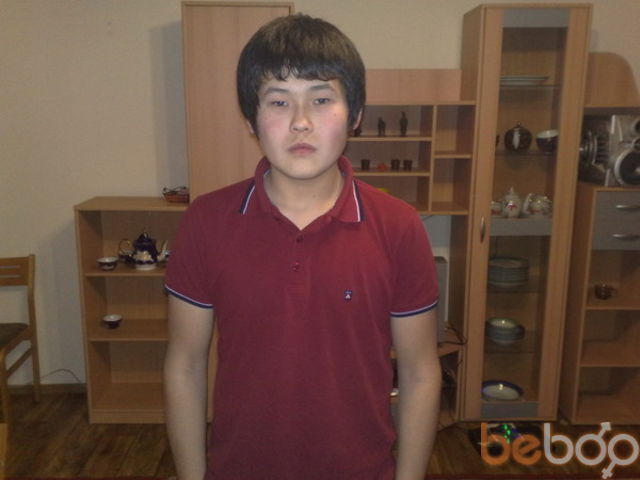  1318392  Nurik, 32 ,    