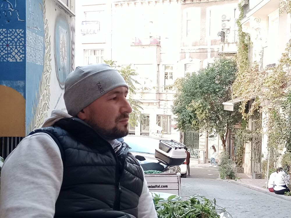  50511312  Valeriy, 37 ,    