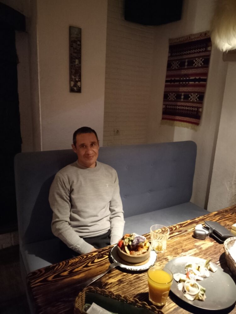  43830192  , 42 ,    --