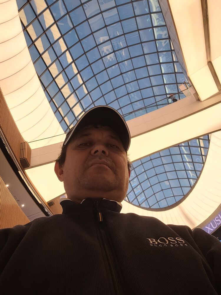  ,   Najmiddin, 39 ,   ,   