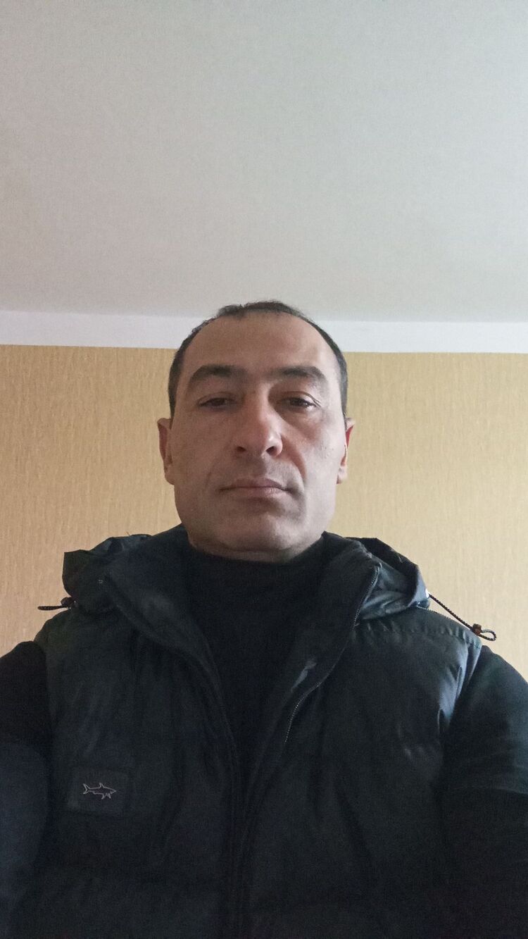  48373492  , 40 ,    