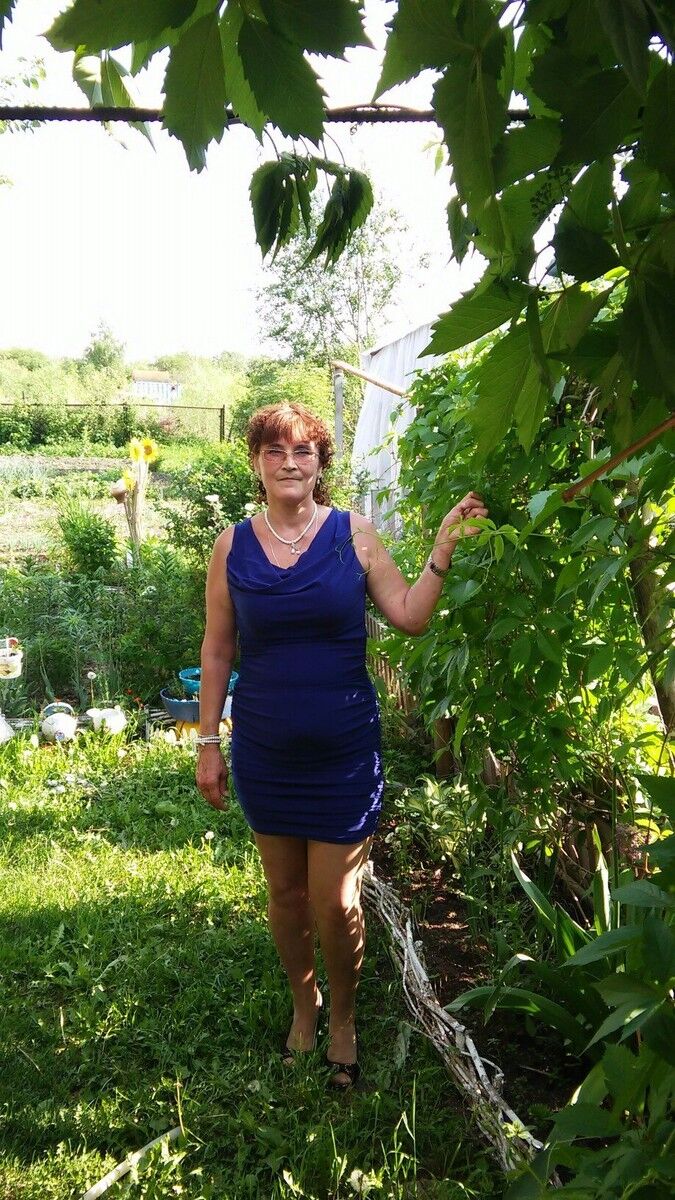  8948992  Natali, 59 ,    