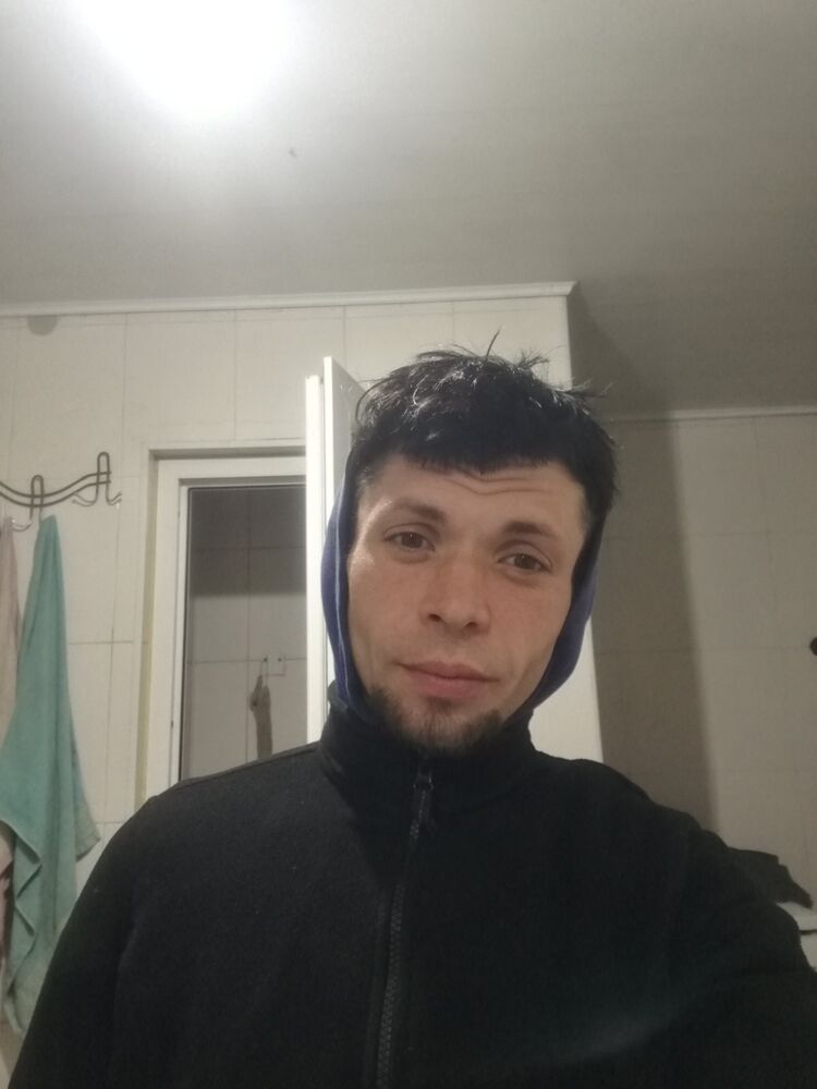  33851142  Otxadosbi, 32 ,    