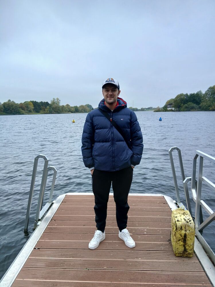  Homberg,   , 30 ,   ,   