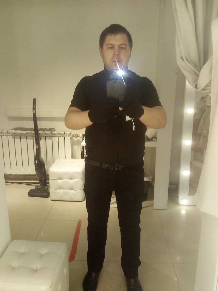  22320702  Sergei, 38 ,     