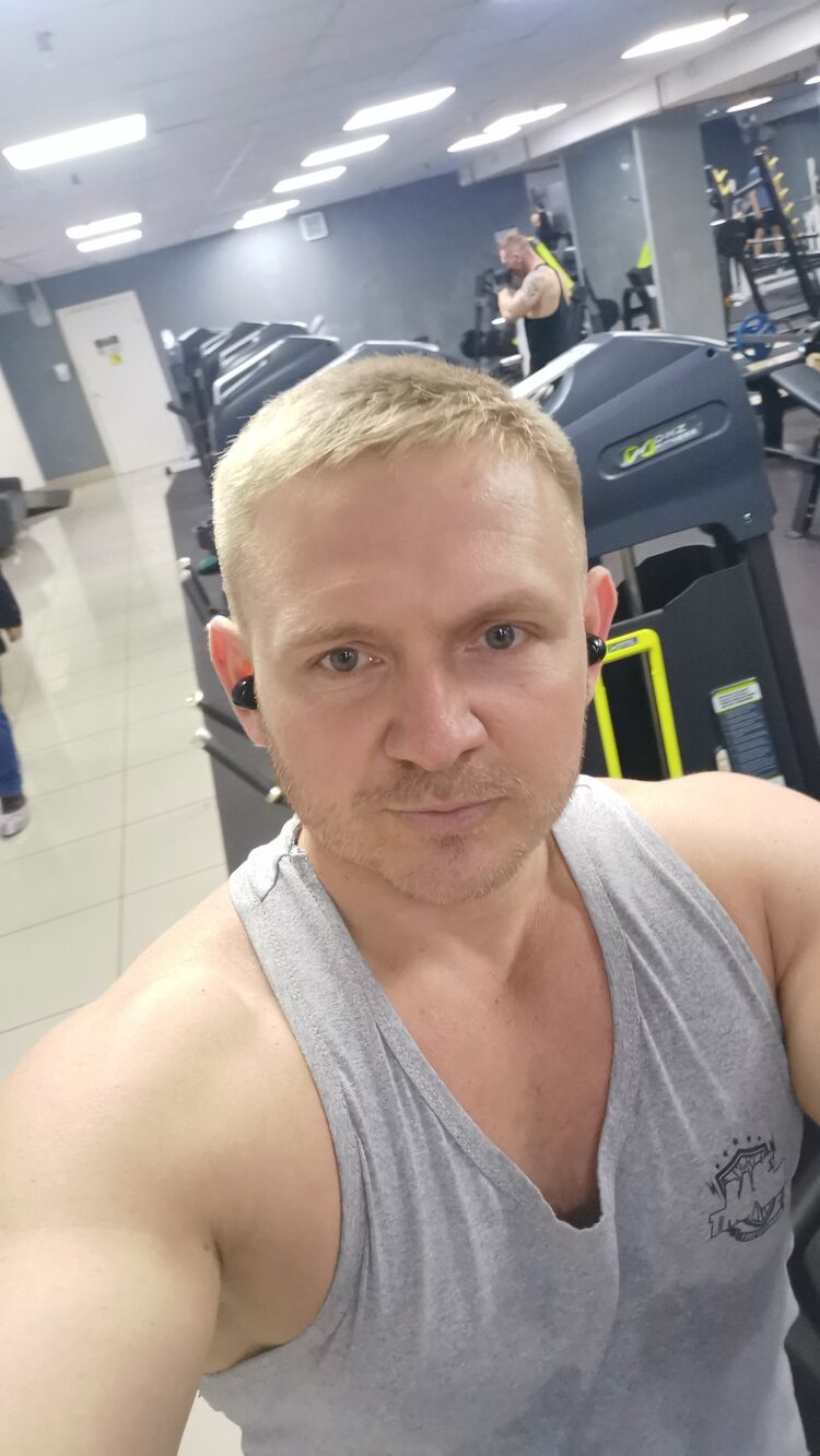  33992632  Alexander, 38 ,    