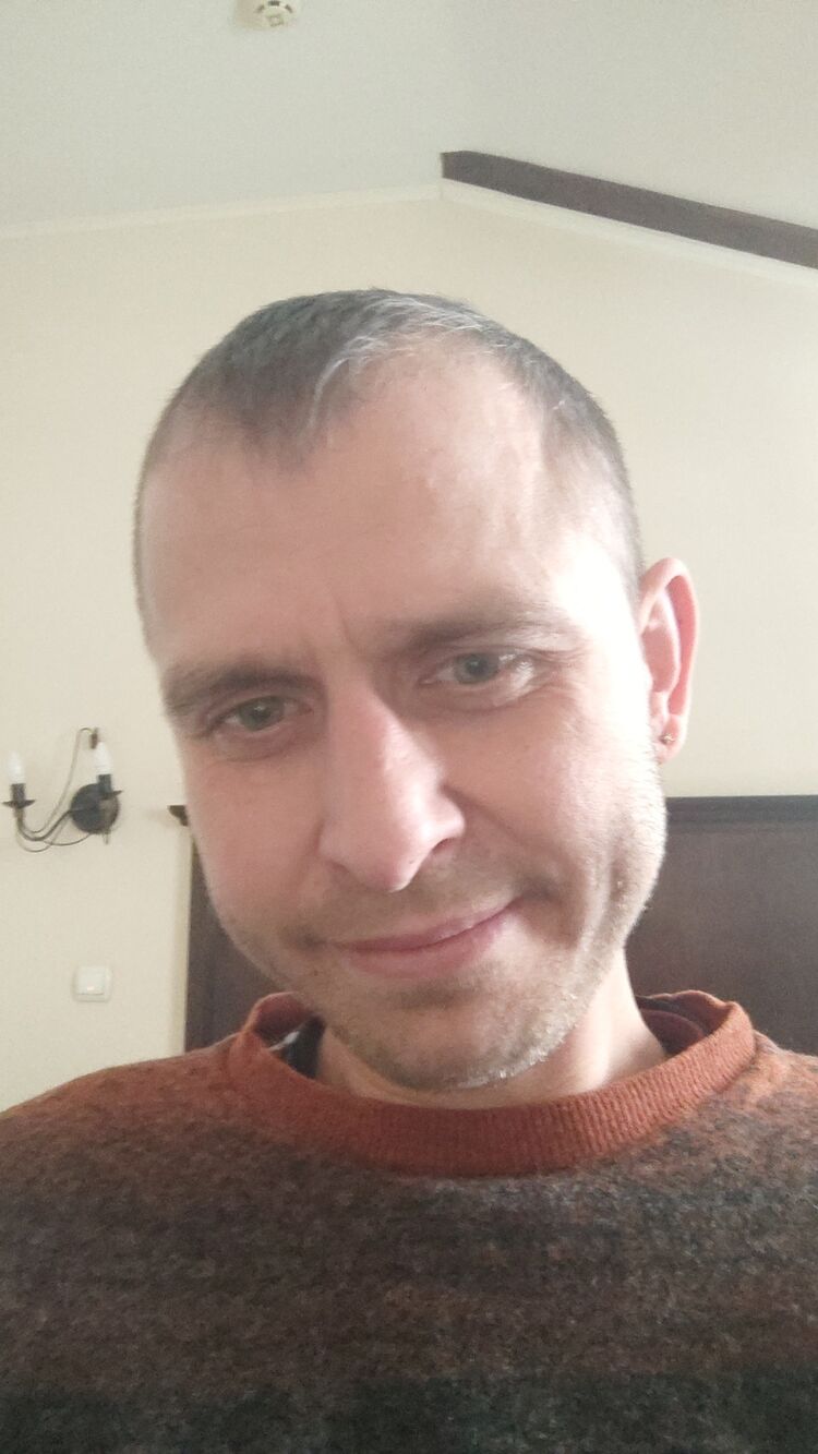  ,   Kirill, 42 ,   ,   , 