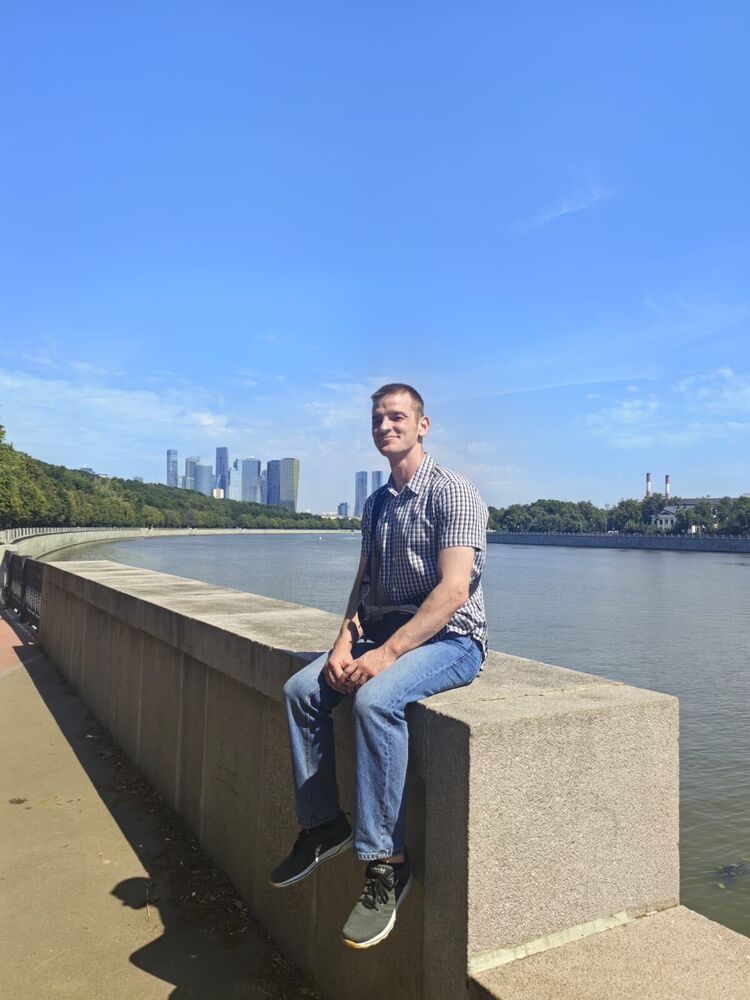  52658882  , 32 ,    --