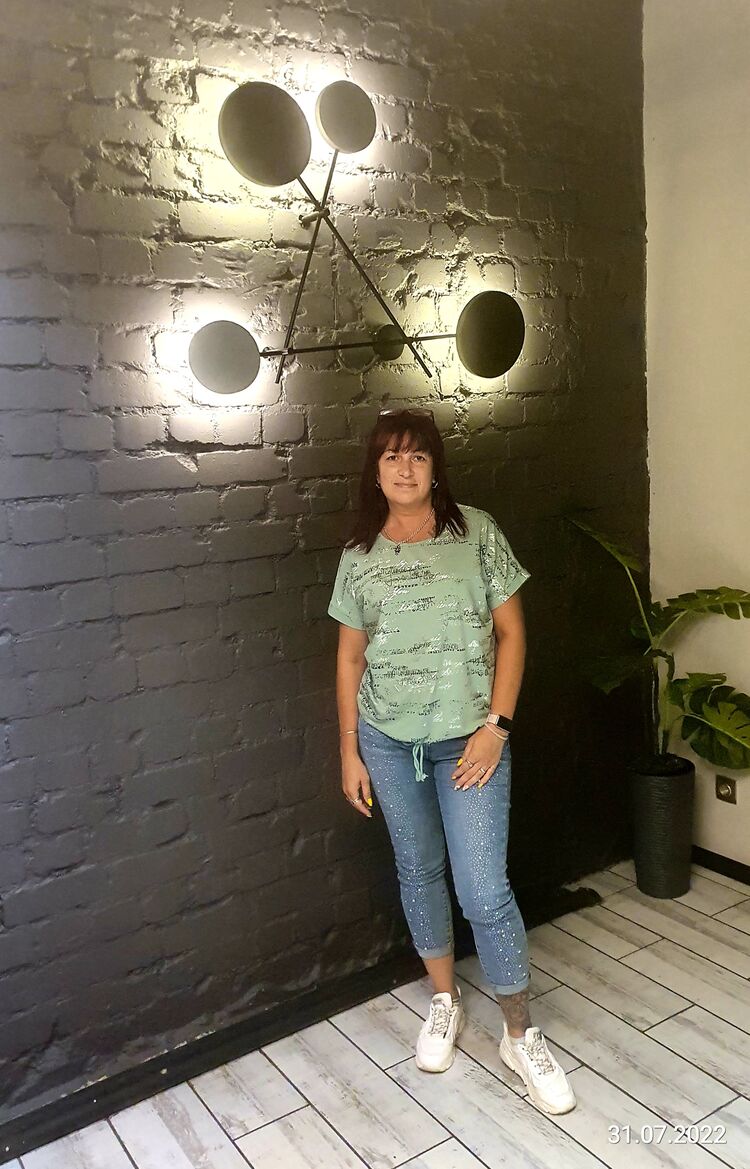  30360822  Natali, 52 ,    
