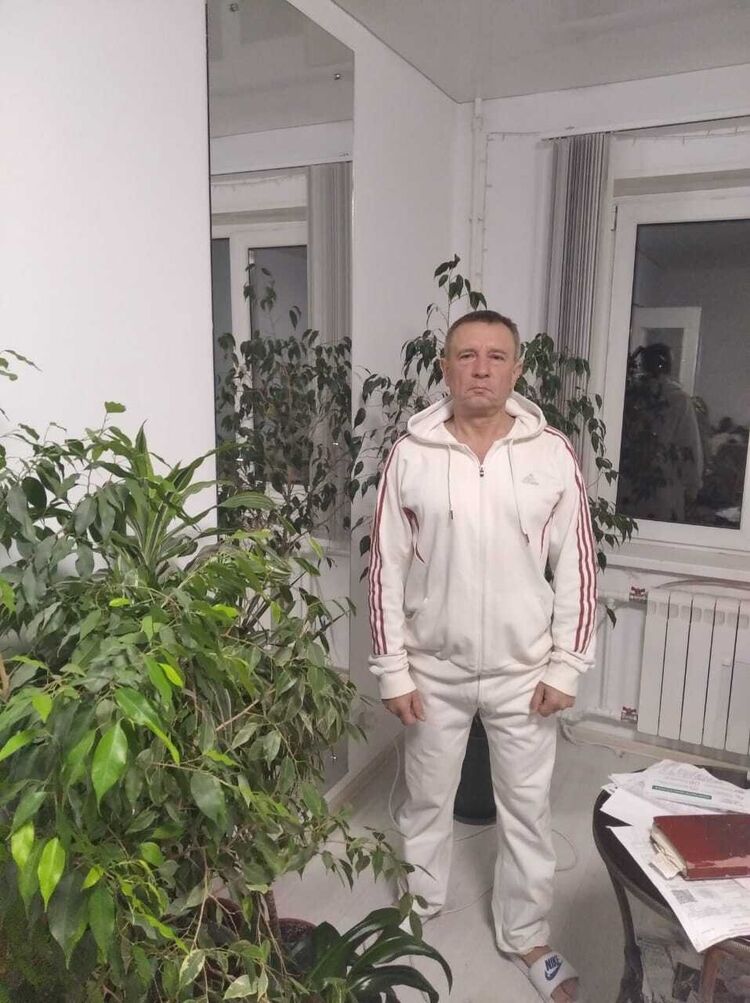  33036532  , 56 ,    