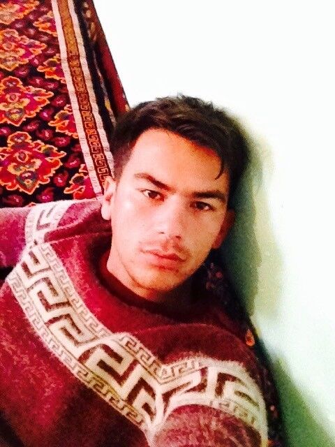  ,   Hayot, 32 ,   