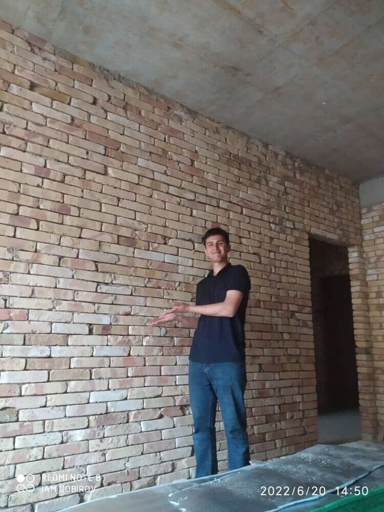  27518362  Mehroj, 22 ,    