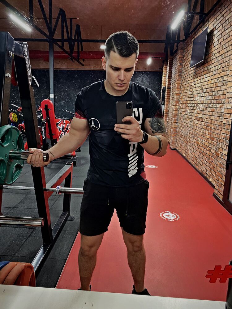  26615612  Alexan, 33 ,    