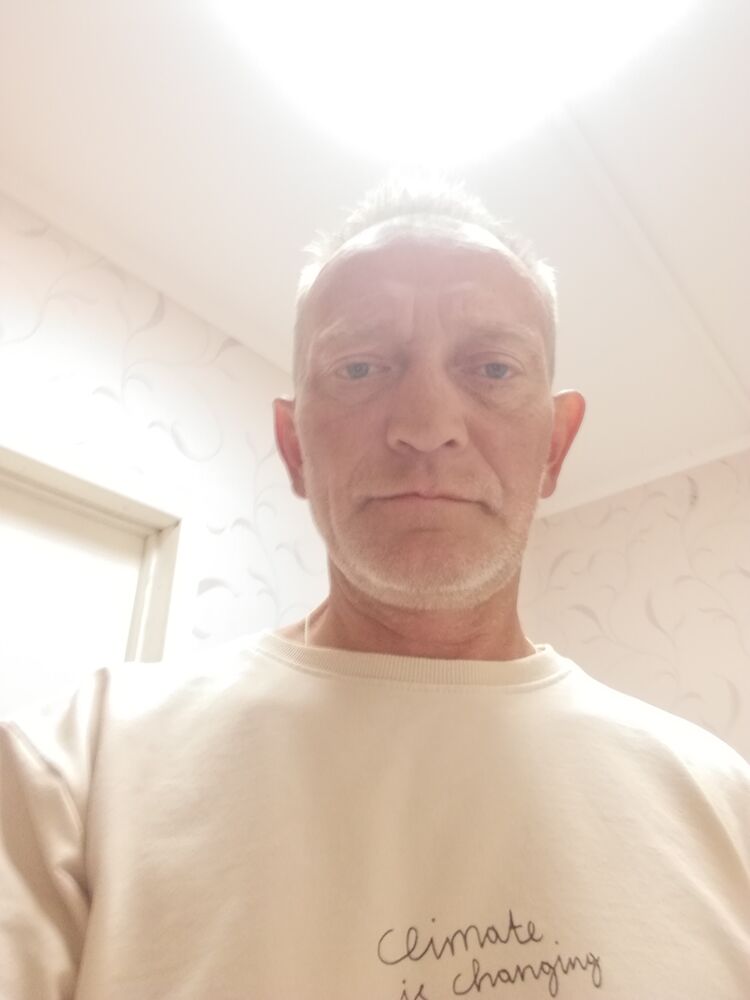  38865432  , 52 ,    