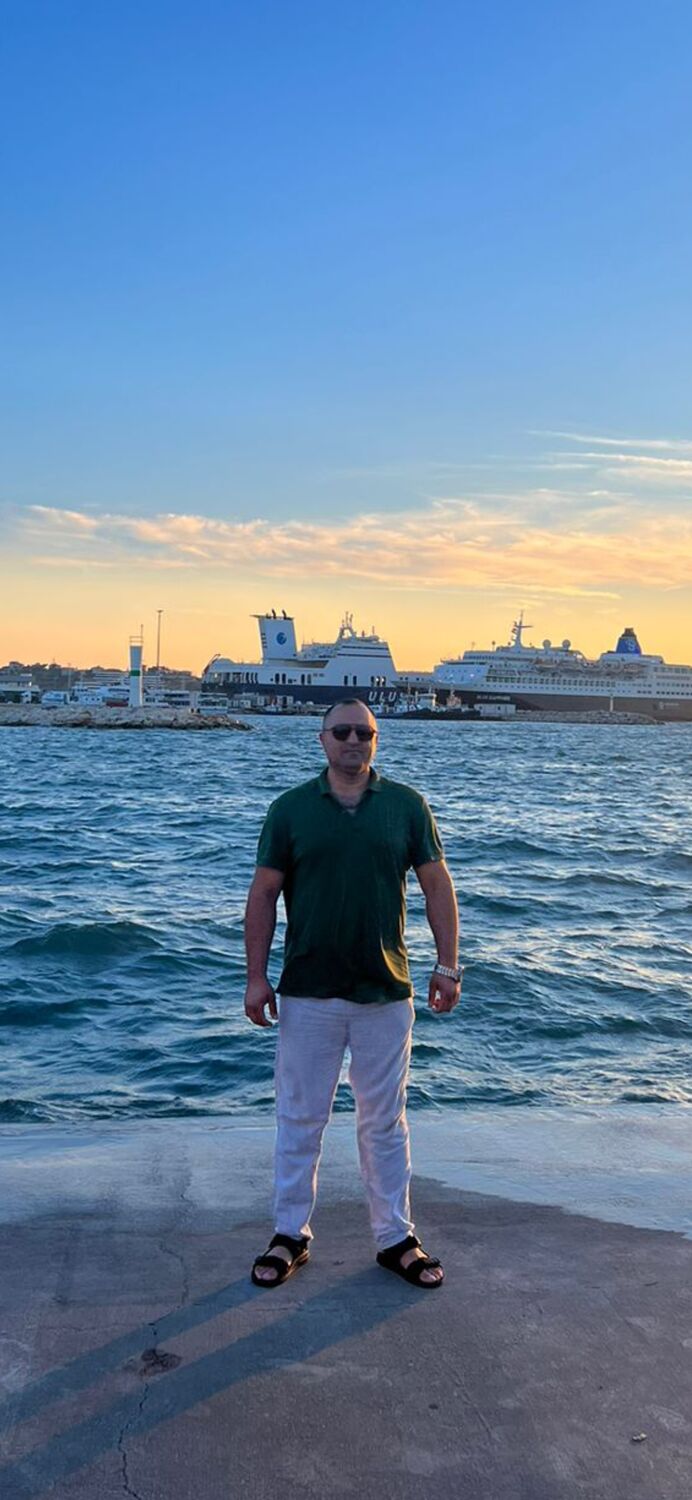  53877692  , 40 ,    --