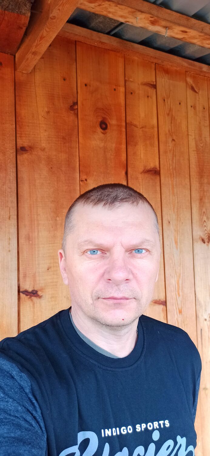  40566472  Yuriy, 44 ,    