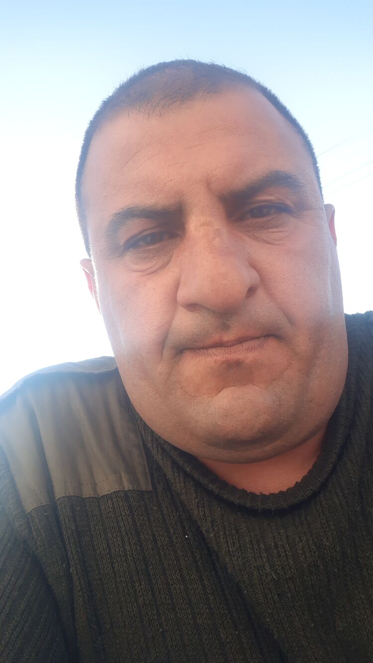 22838342  Suren, 44 ,    