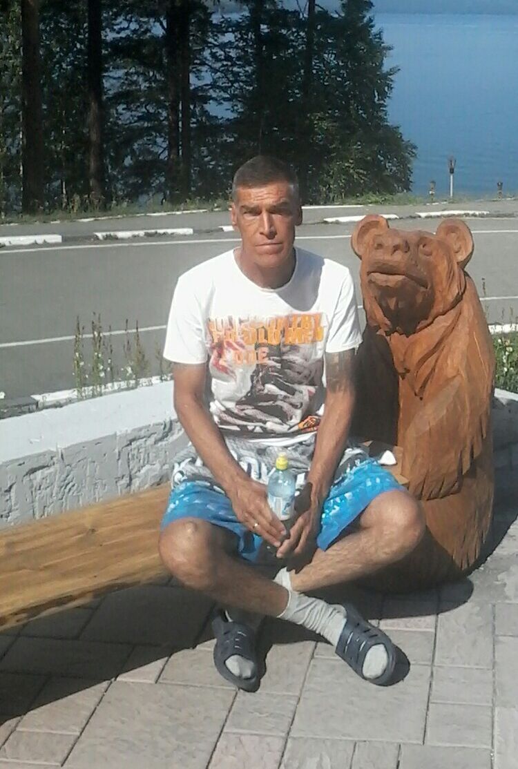  13117622  Viktor, 58 ,    