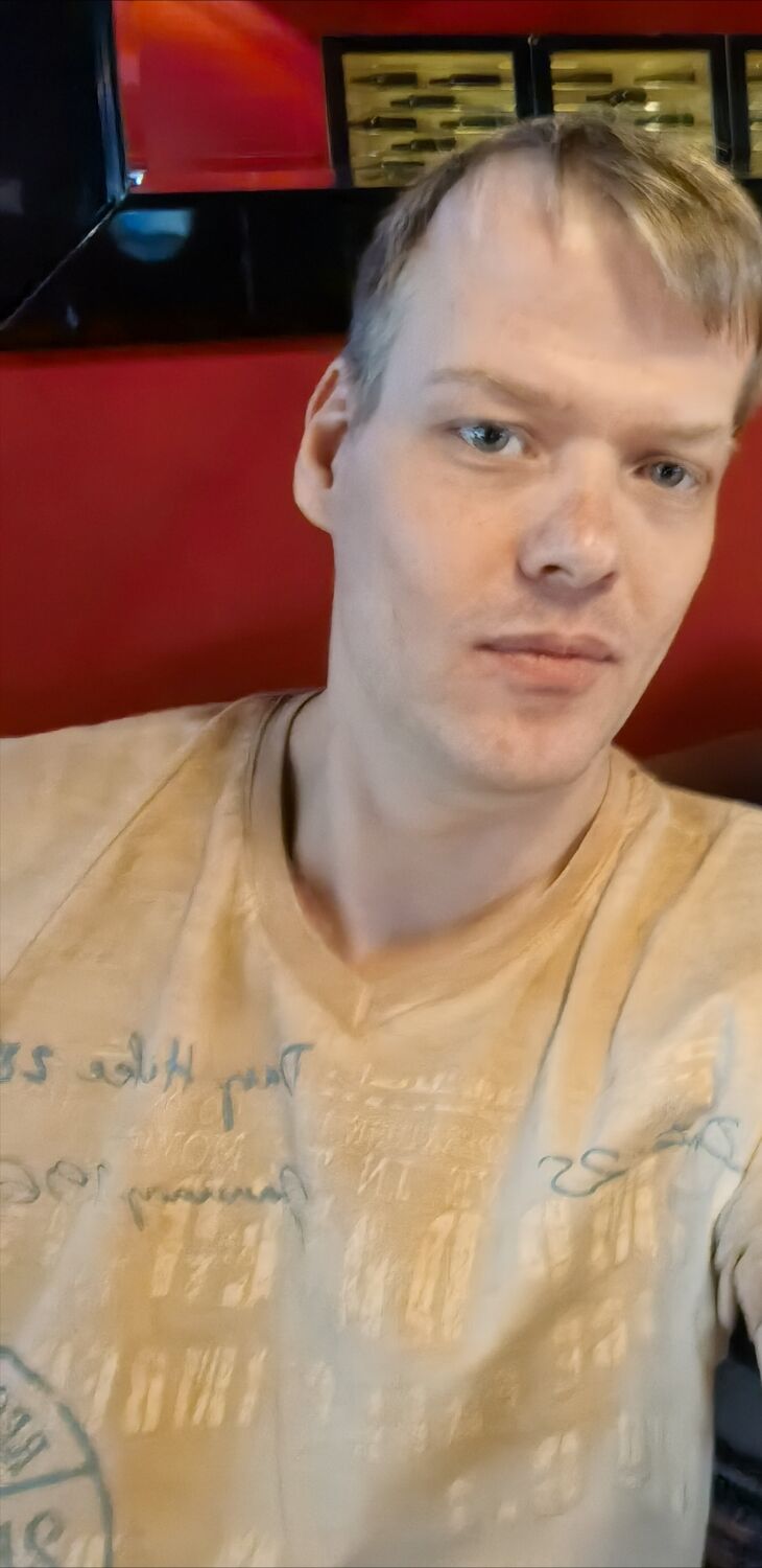  46488012  , 32 ,    