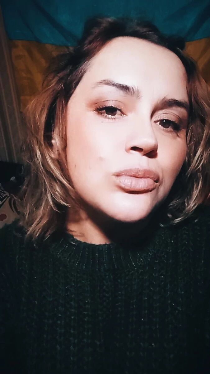  ,   Mila, 46 ,   c 