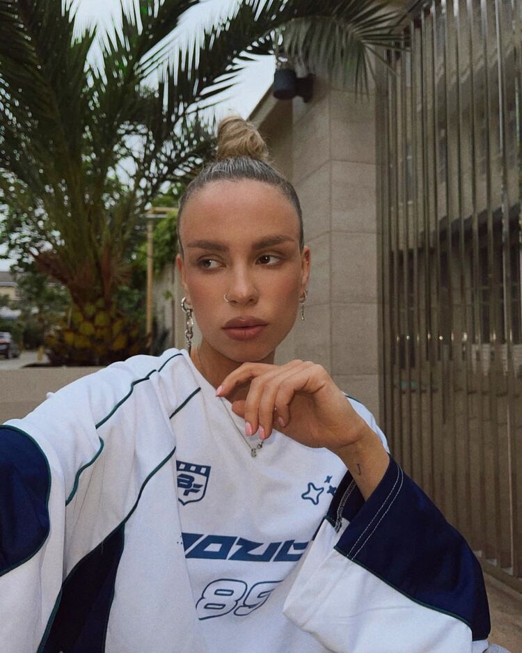 49319562  Elizaveta, 29 ,    
