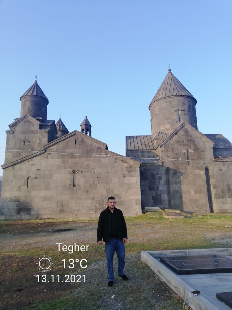  28159602  Armen, 47 ,    