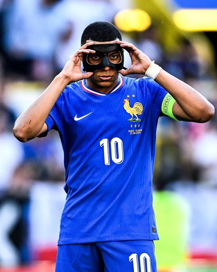  44283222  Muhrddin, 23 ,    