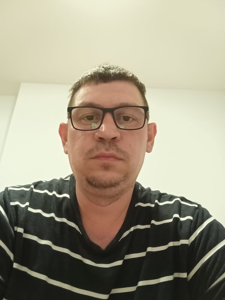  43948022  , 42 ,    
