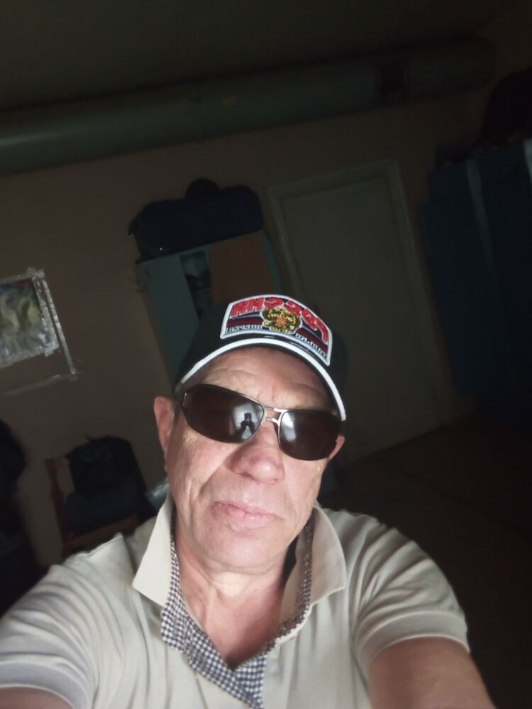  36029922  Igor, 57 ,    