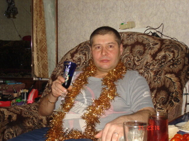  ,   Alejandro, 50 ,     , c 