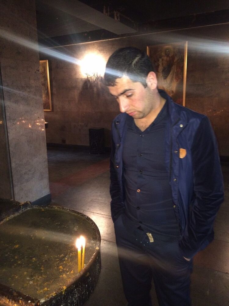  ,   Mayk, 37 ,     , c 