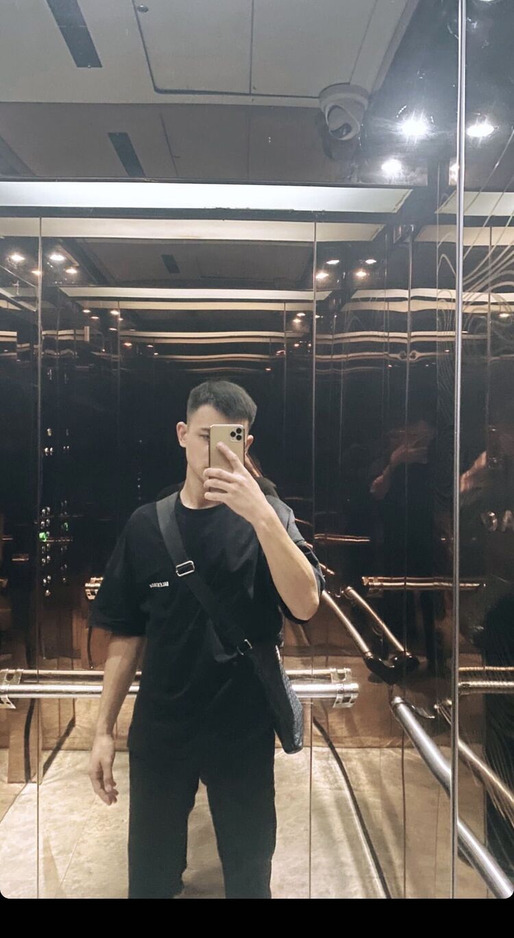  32435702  , 24 ,    