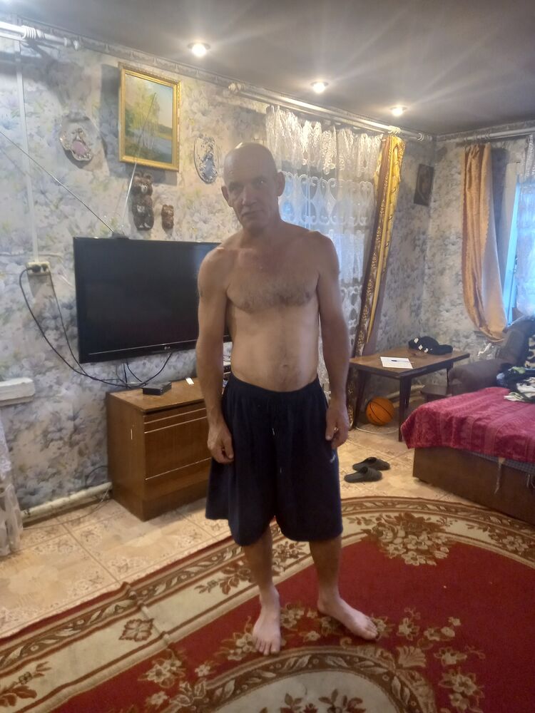  47092182  Pavel, 49 ,    -