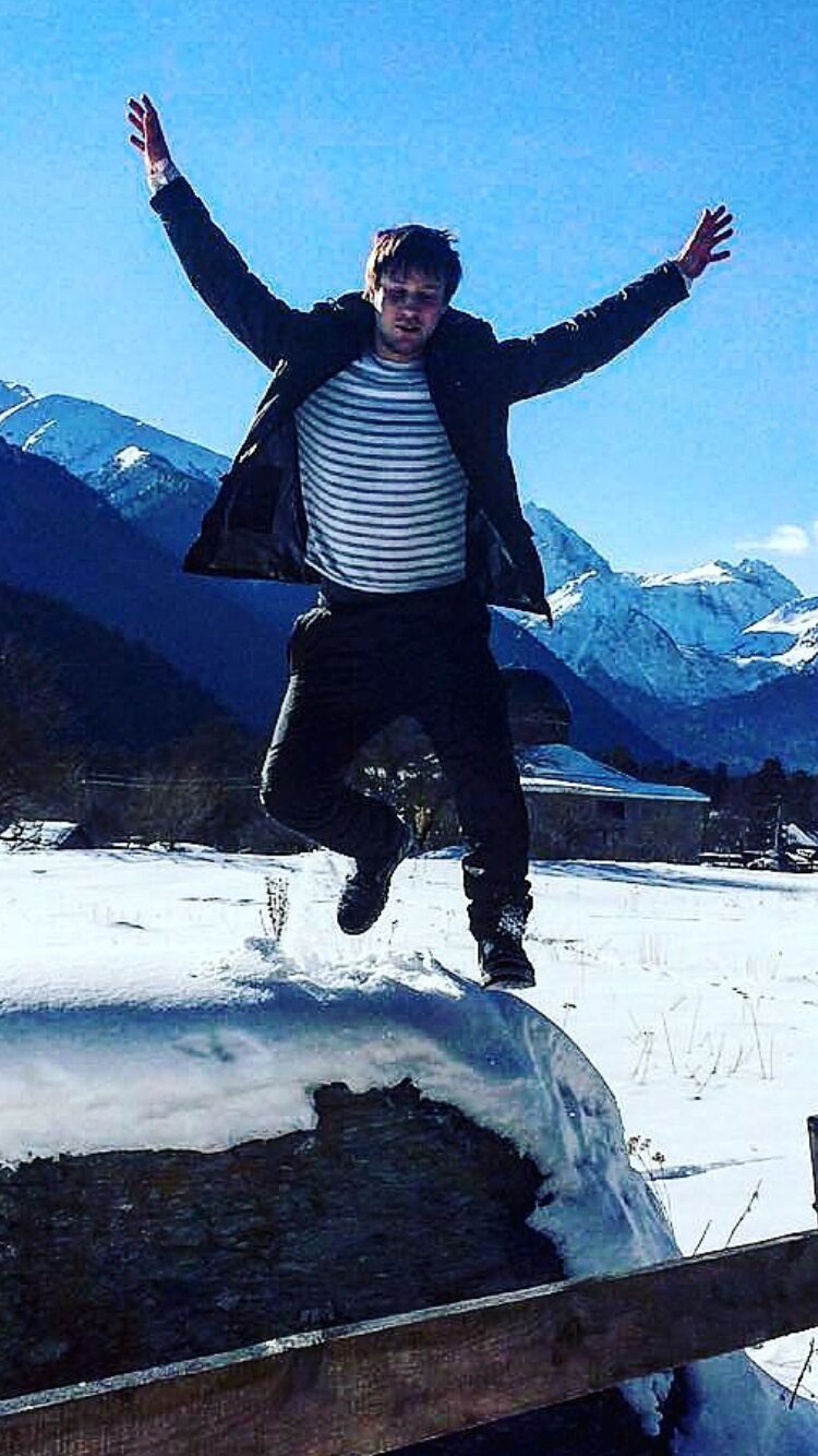  ,   Artem, 40 ,   