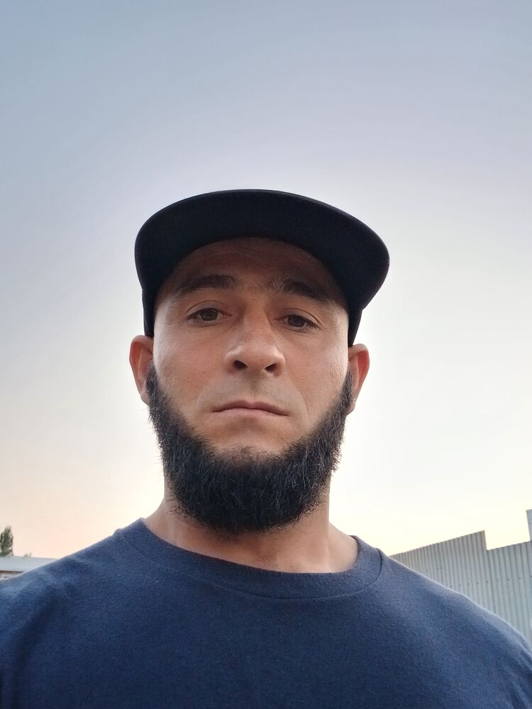 46037452  , 38 ,    