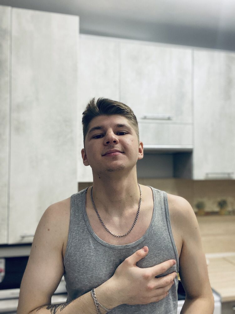  38982812  , 24 ,    