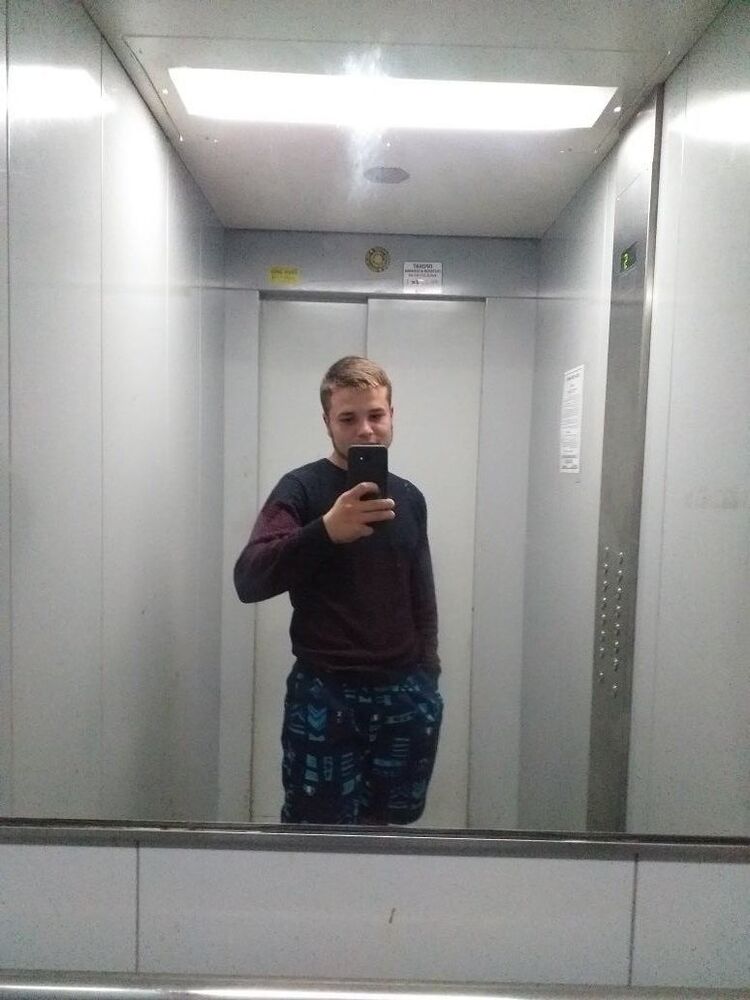  ,   Andrei, 25 ,   ,   , c 