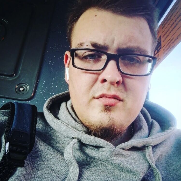  43385322  , 27 ,    -