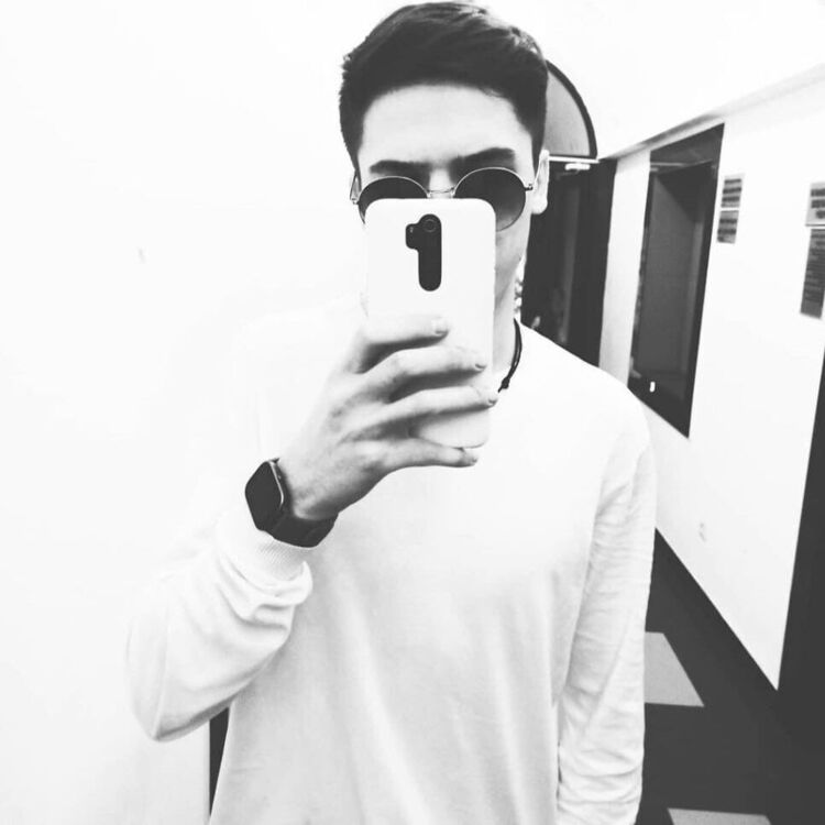  ,   Alex, 23 ,   