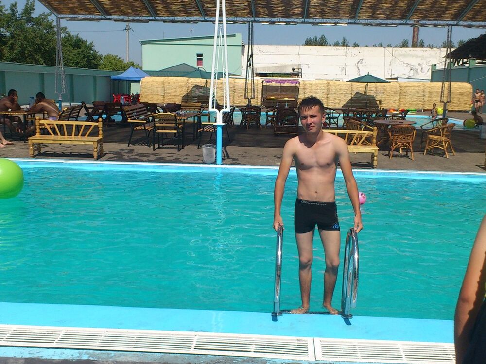  ,   Alijon, 31 ,   