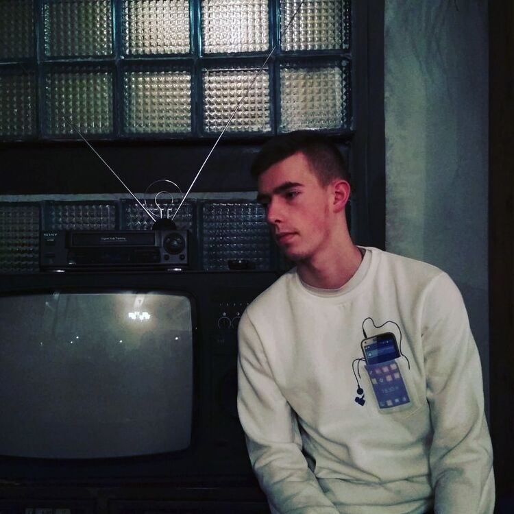  15013412  , 25 ,    