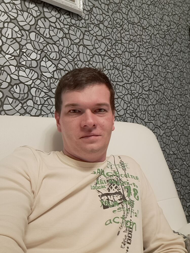  44569832  , 35 ,    