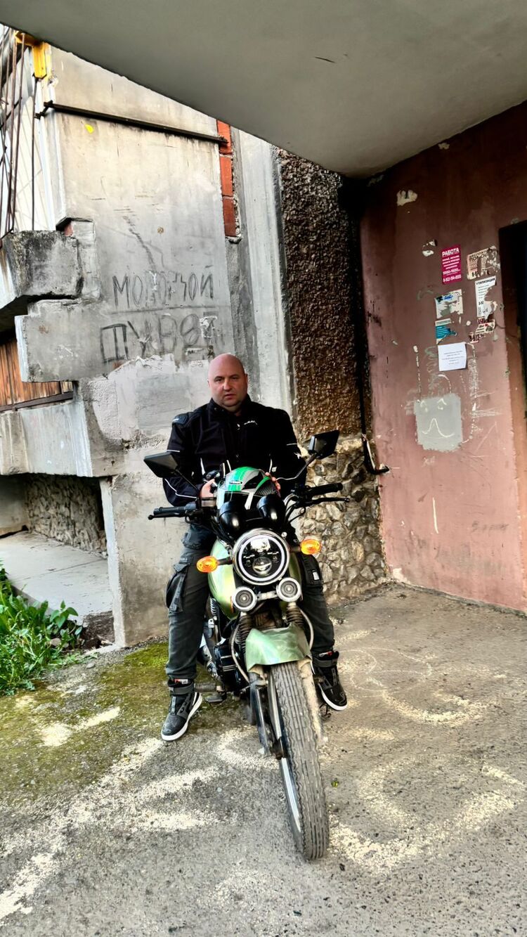  51951172  , 48 ,    