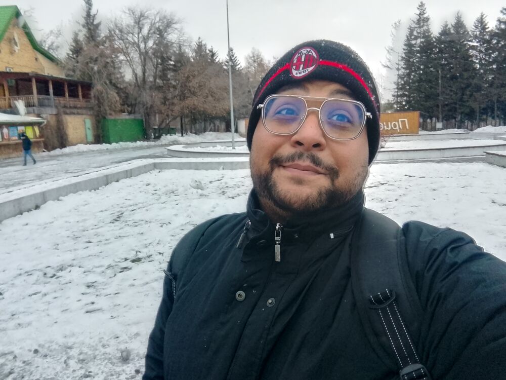  54498902  Mohamed, 29 ,    